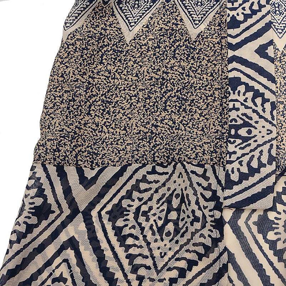 Elegant wrap top cover up and traditional geometric design - Picture 6 of 7
